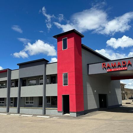 Ramada By Wyndham Medicine Hat Dış mekan fotoğraf