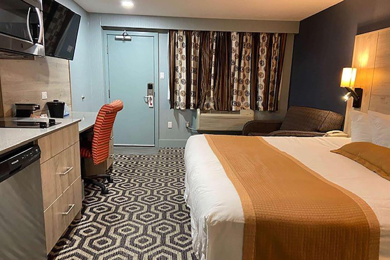 Ramada By Wyndham Medicine Hat Dış mekan fotoğraf
