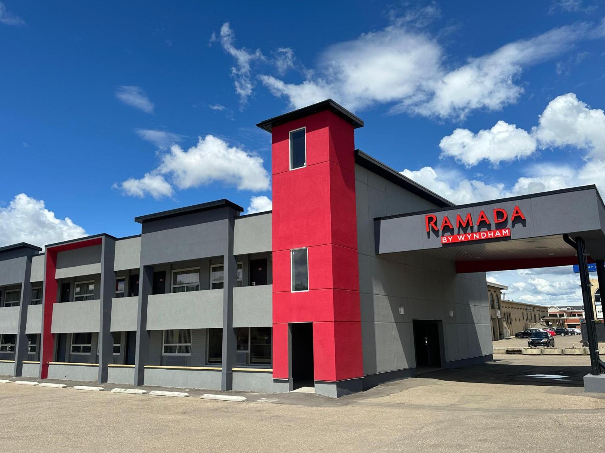 Ramada By Wyndham Medicine Hat Dış mekan fotoğraf