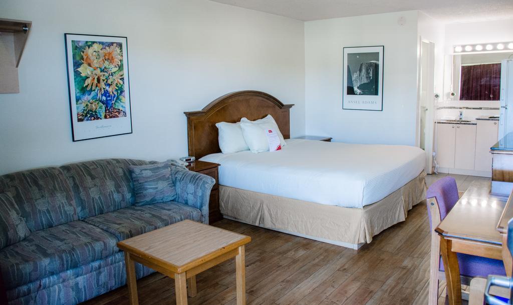Ramada By Wyndham Medicine Hat Dış mekan fotoğraf