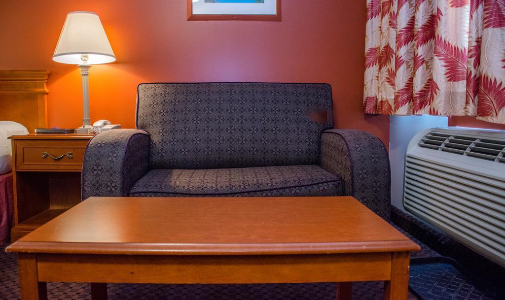 Ramada By Wyndham Medicine Hat Dış mekan fotoğraf