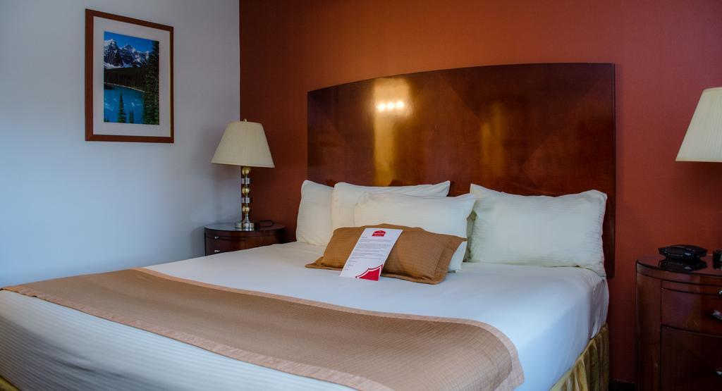 Ramada By Wyndham Medicine Hat Dış mekan fotoğraf