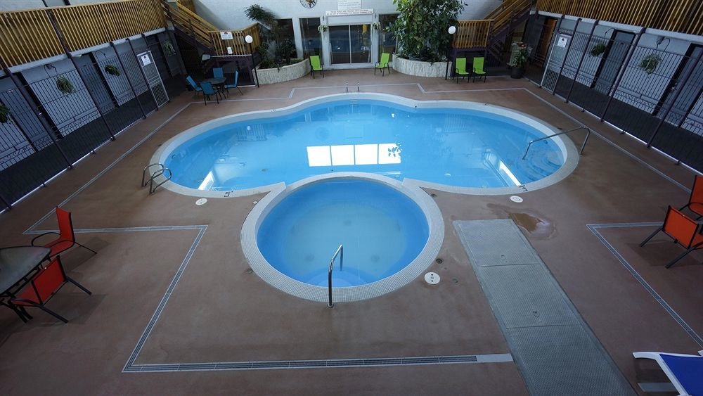 Ramada By Wyndham Medicine Hat Dış mekan fotoğraf