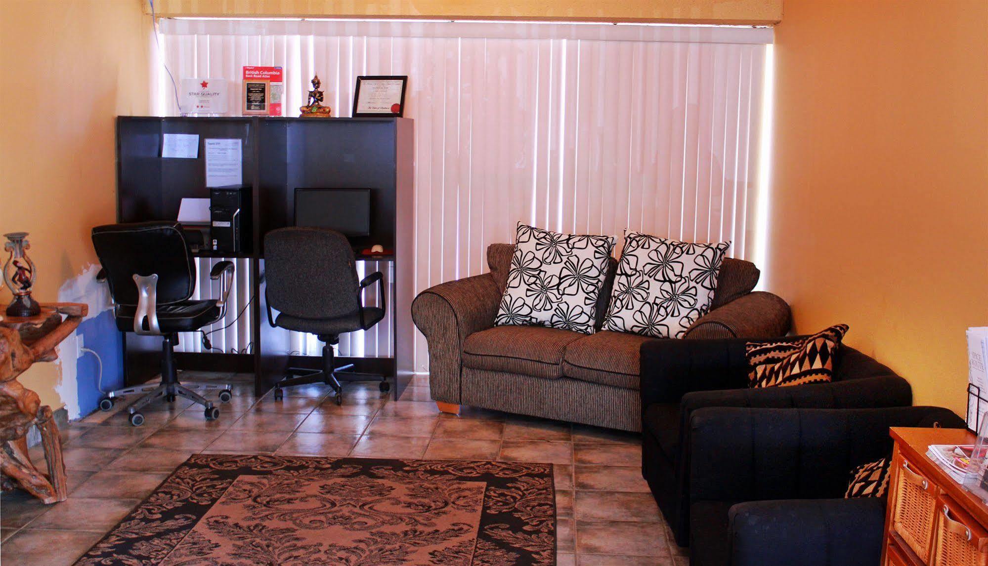 Ramada By Wyndham Medicine Hat Dış mekan fotoğraf